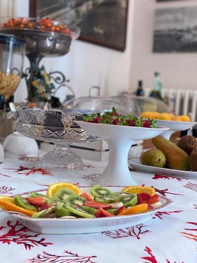 ガリポリ パラッツォ ヴァッレボーナ Bed & Breakfast エクステリア 写真