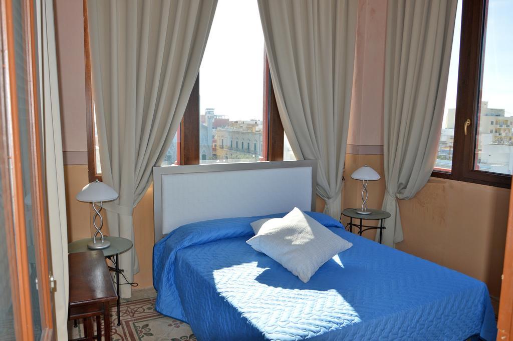 ガリポリ パラッツォ ヴァッレボーナ Bed & Breakfast 部屋 写真